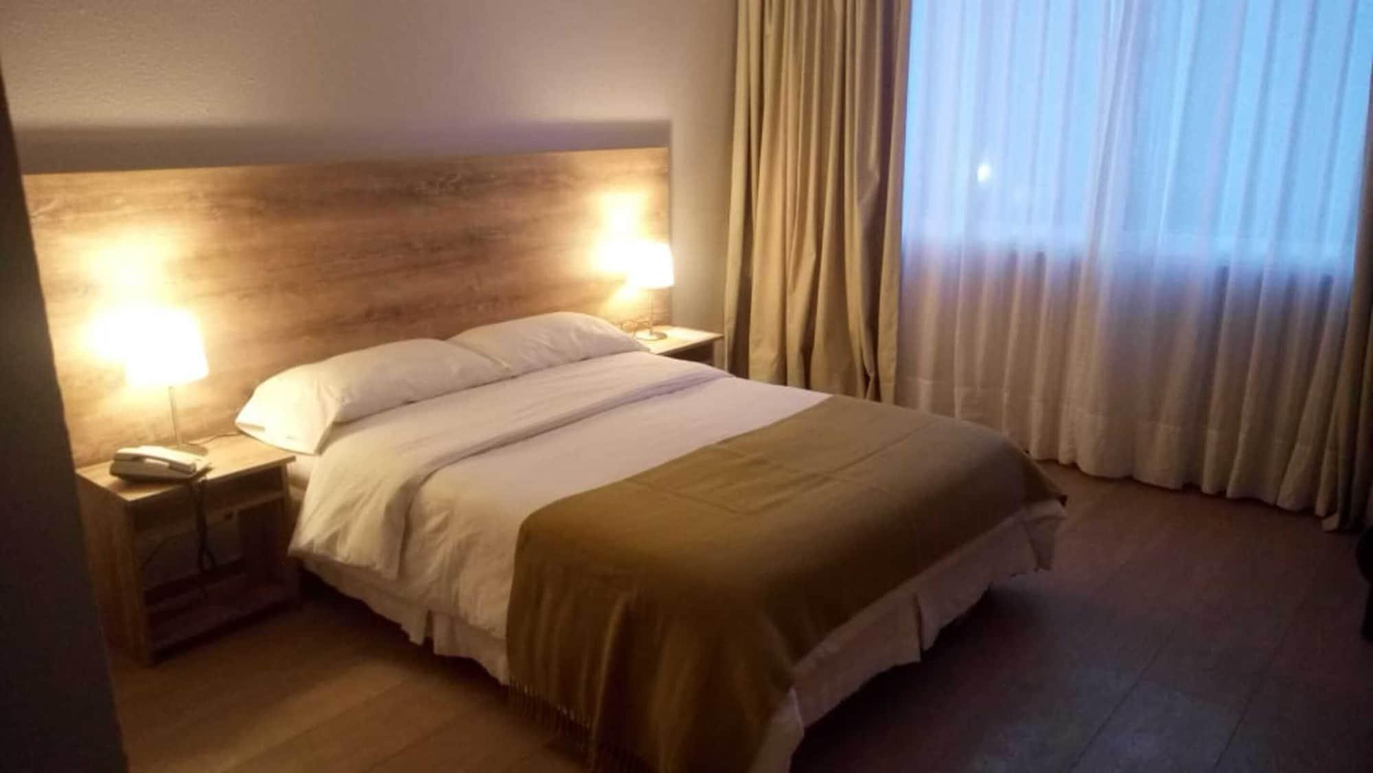 Hotel Tehuelche Ескель Екстер'єр фото