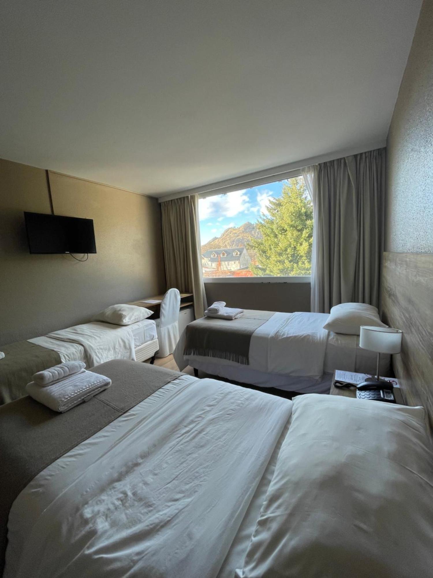 Hotel Tehuelche Ескель Екстер'єр фото