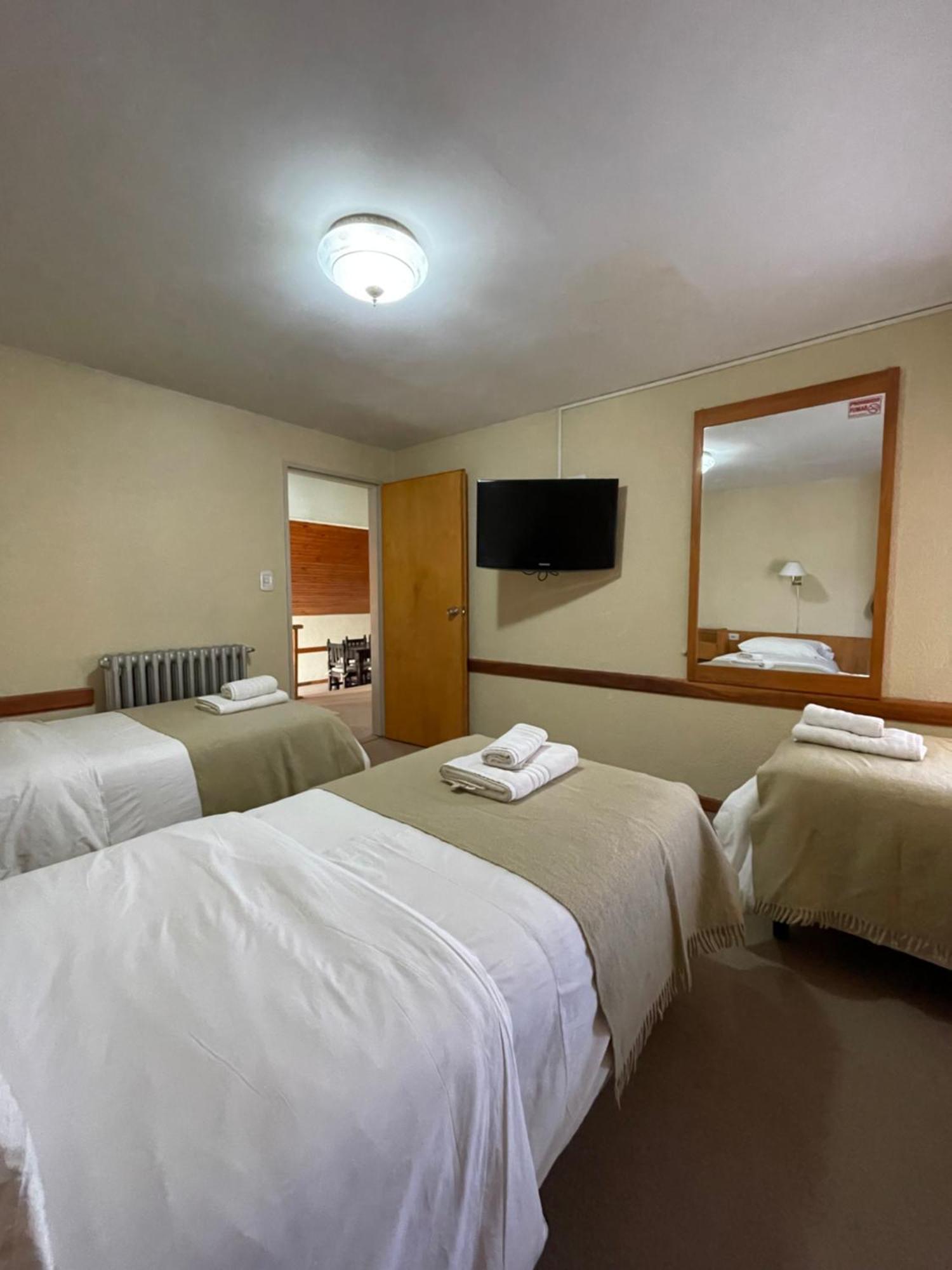 Hotel Tehuelche Ескель Екстер'єр фото