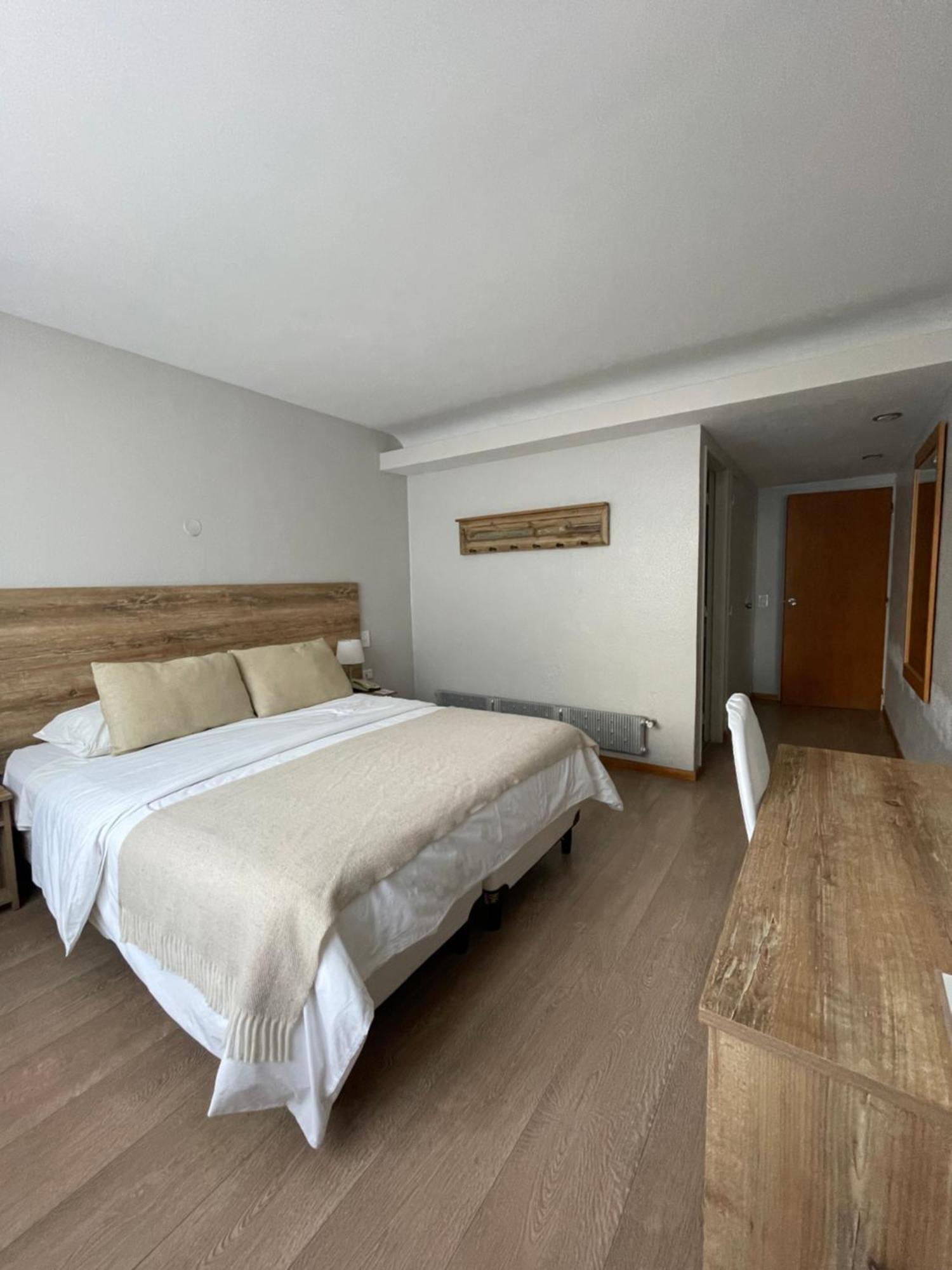 Hotel Tehuelche Ескель Екстер'єр фото
