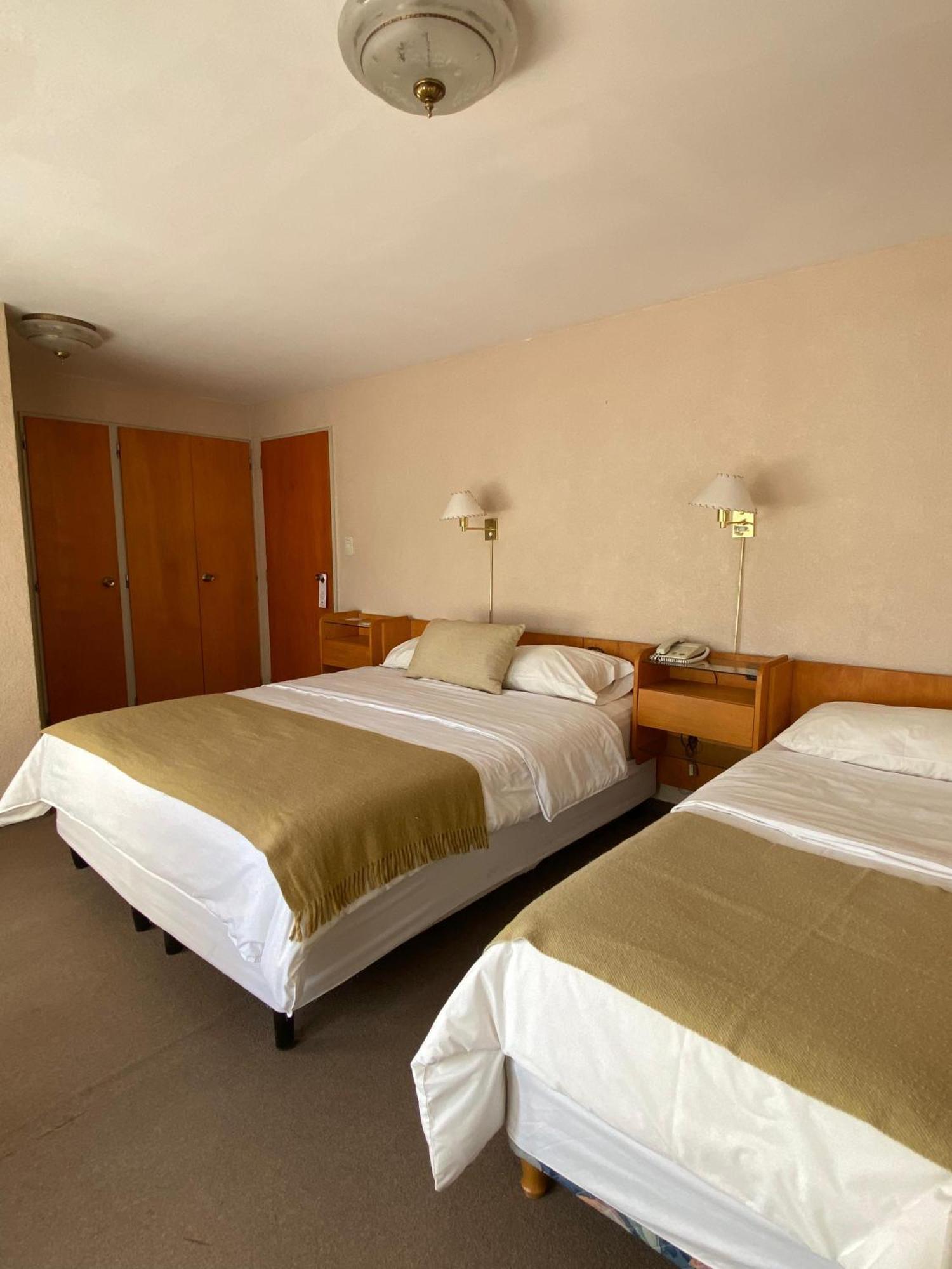 Hotel Tehuelche Ескель Екстер'єр фото